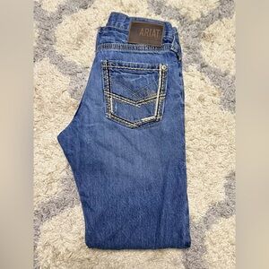 Ariat Men’s Classic Blue Jeans with Contrast Stitching